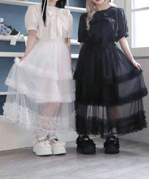お嬢様のすずしげスカート