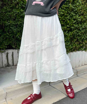 ホワイト モデル：160㎝ F着用