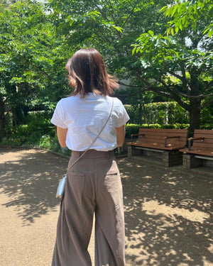 タックワイドフレアパンツ