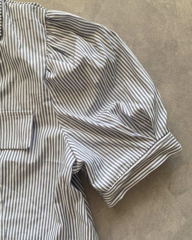 パフスリーブストライプシャツ