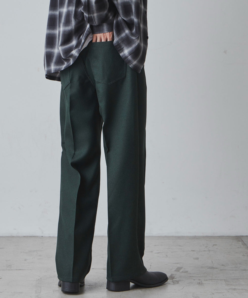 Dグリーン モデル：181cm L着用