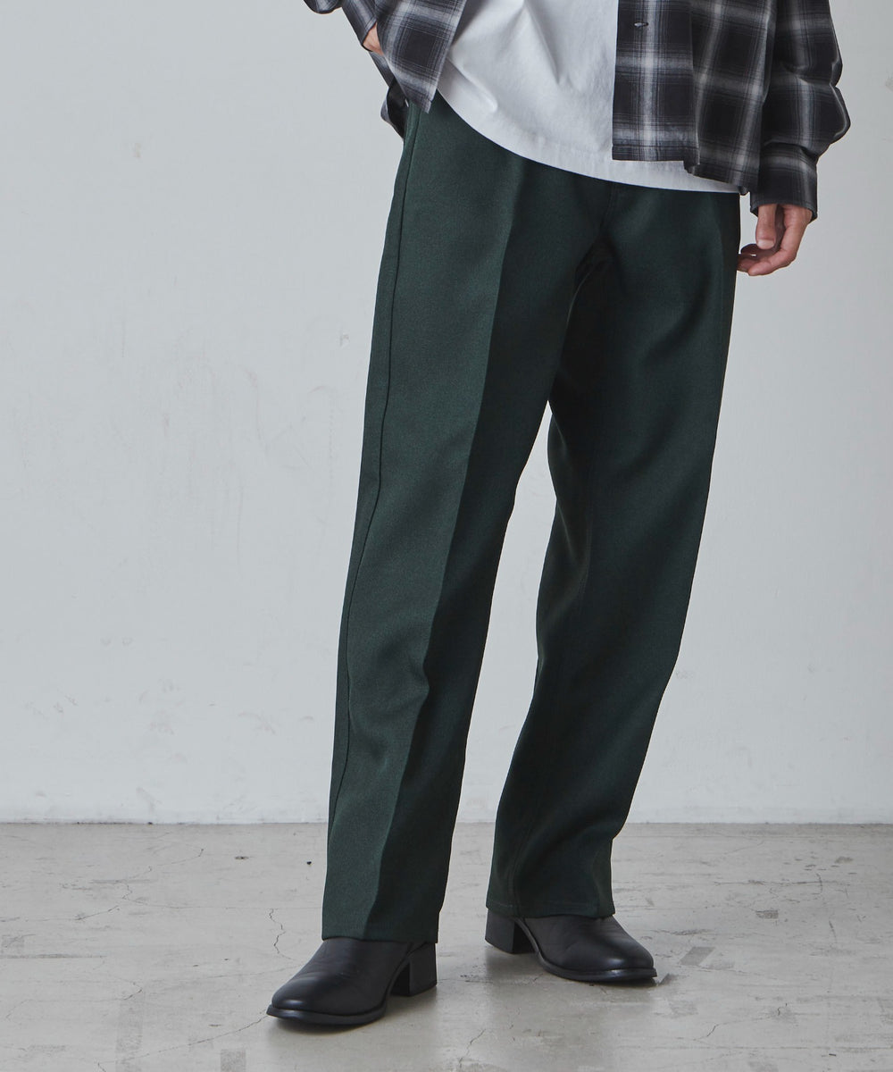 Dグリーン モデル：181cm L着用