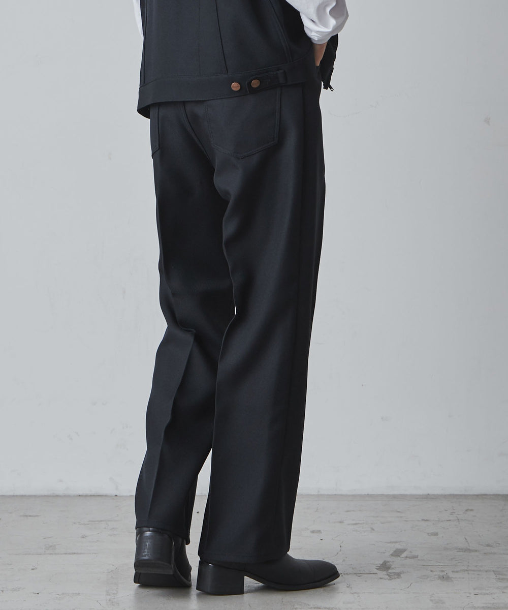 ブラック モデル：181cm L着用