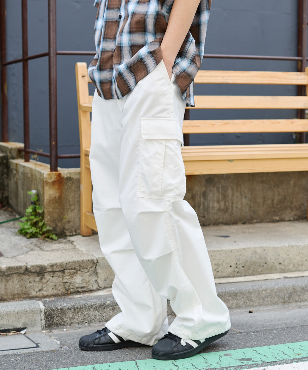 ホワイト モデル:178cm Lサイズ着用