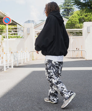 柄1 モデル:178cm Lサイズ着用