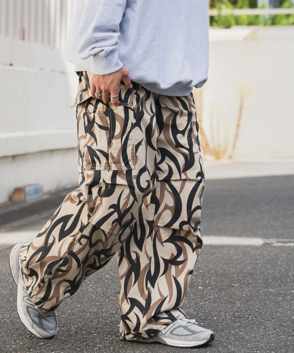 柄2 モデル:178cm Lサイズ着用