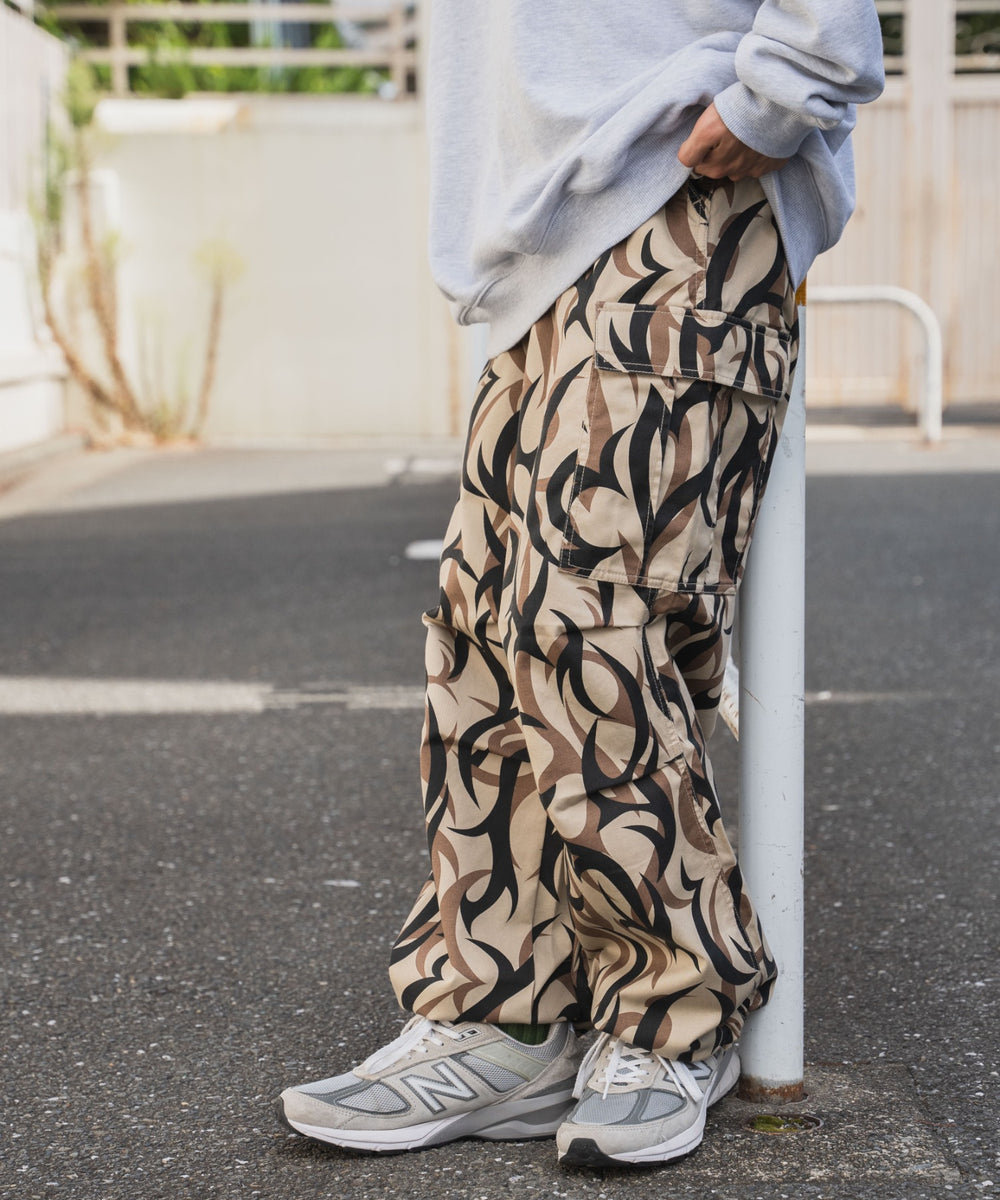 柄2 モデル:178cm Lサイズ着用