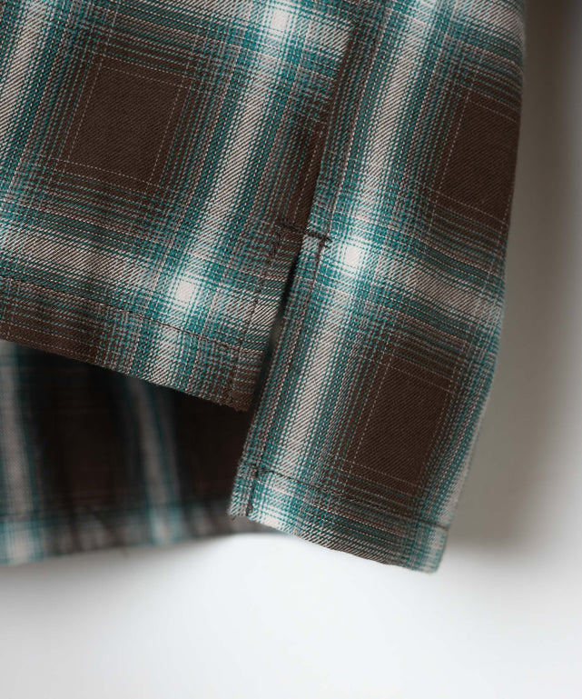 オンブレーチェックシャツ