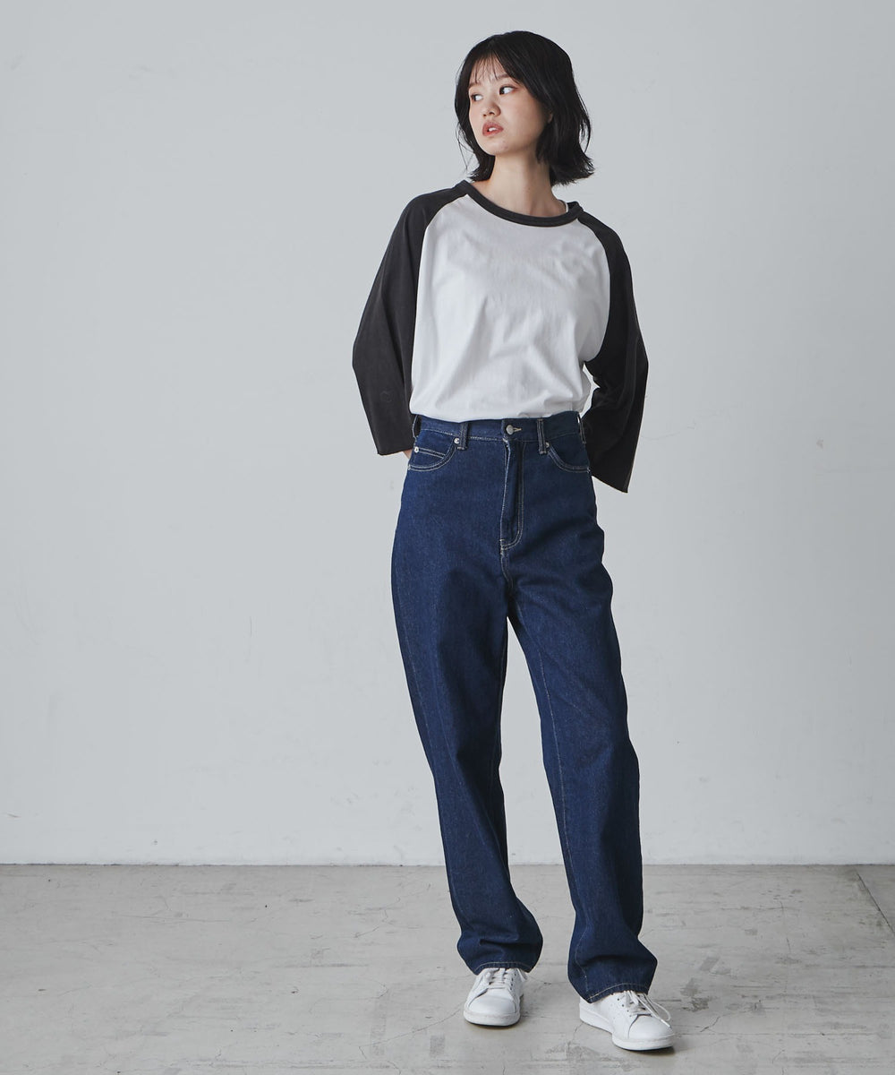 ホワイト モデル：170cm M着用