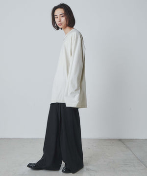 オフホワイト モデル：172cm L着用