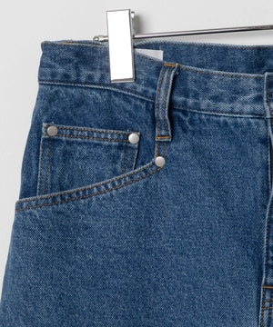 スリムストレートデニムパンツ