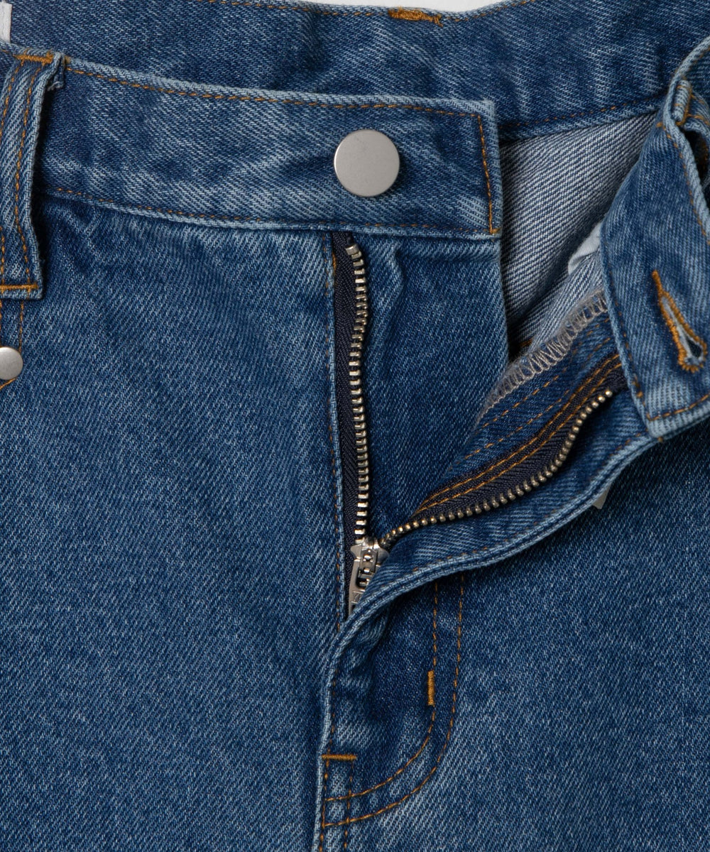 スリムストレートデニムパンツ