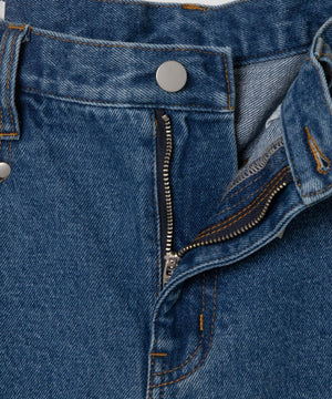 スリムストレートデニムパンツ