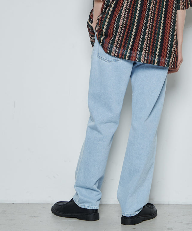 スリムストレートデニムパンツ