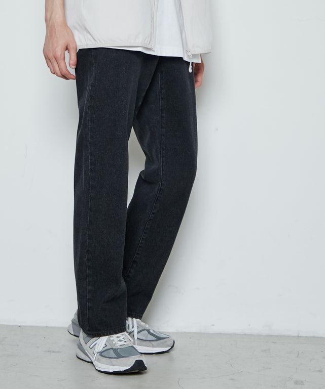 スリムストレートデニムパンツ