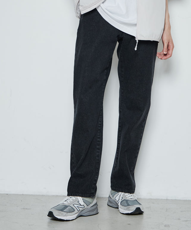 スリムストレートデニムパンツ