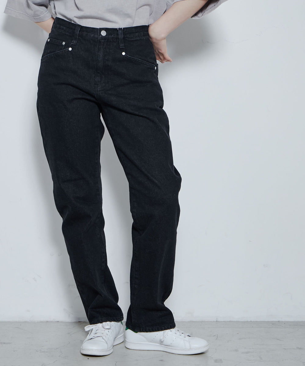 スリムストレートデニムパンツ