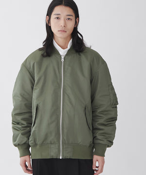 カーキ モデル：181cm L着用