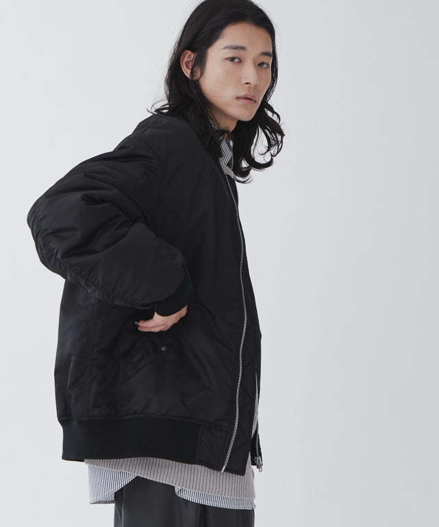 ブラック モデル：181cm L着用