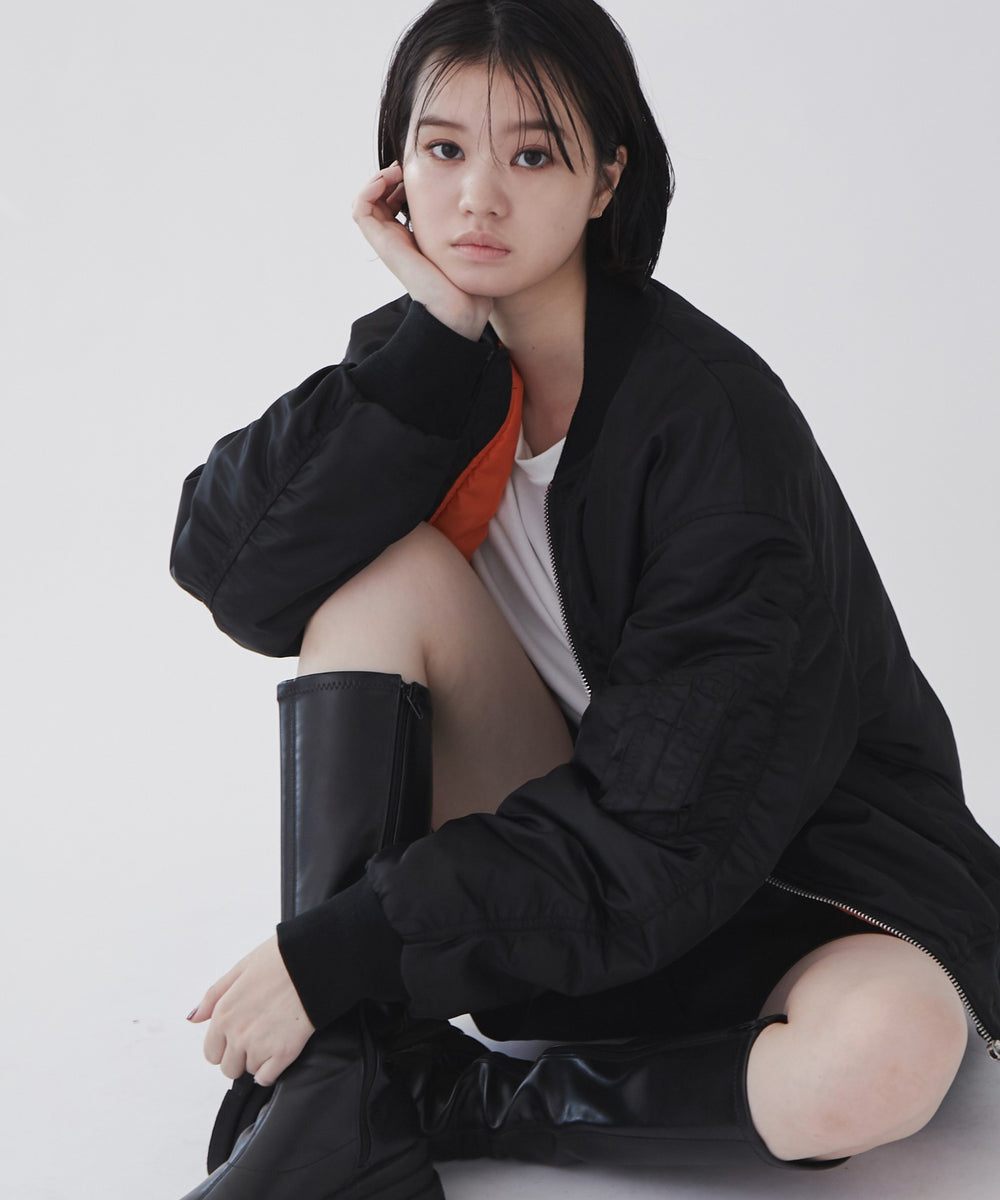 ブラック モデル：170cm M着用