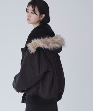 ブラック モデル：170cm M着用