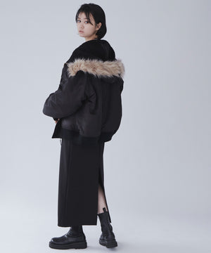 ブラック モデル：170cm M着用