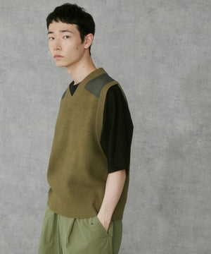 カーキ モデル：183cm L着用