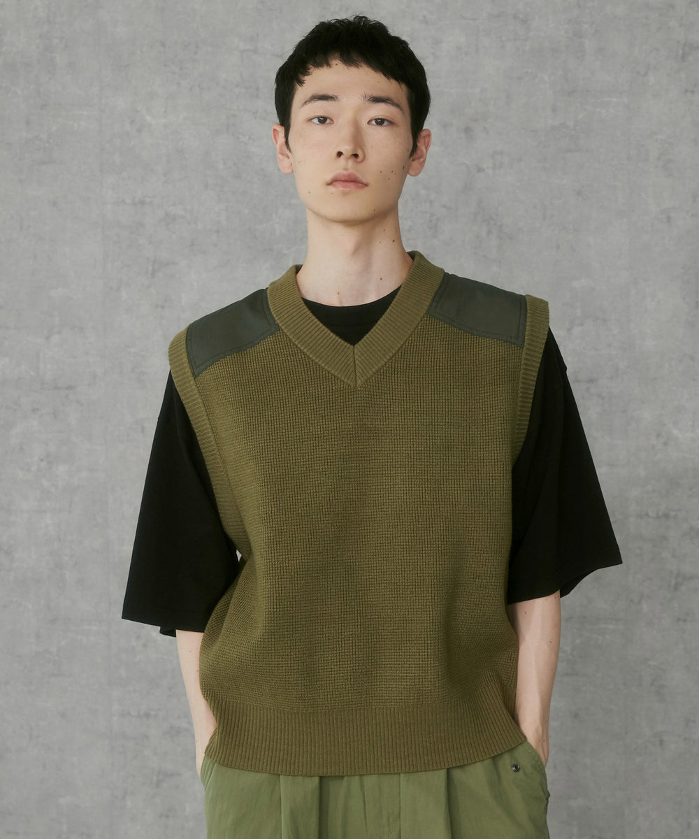 カーキ モデル：183cm L着用
