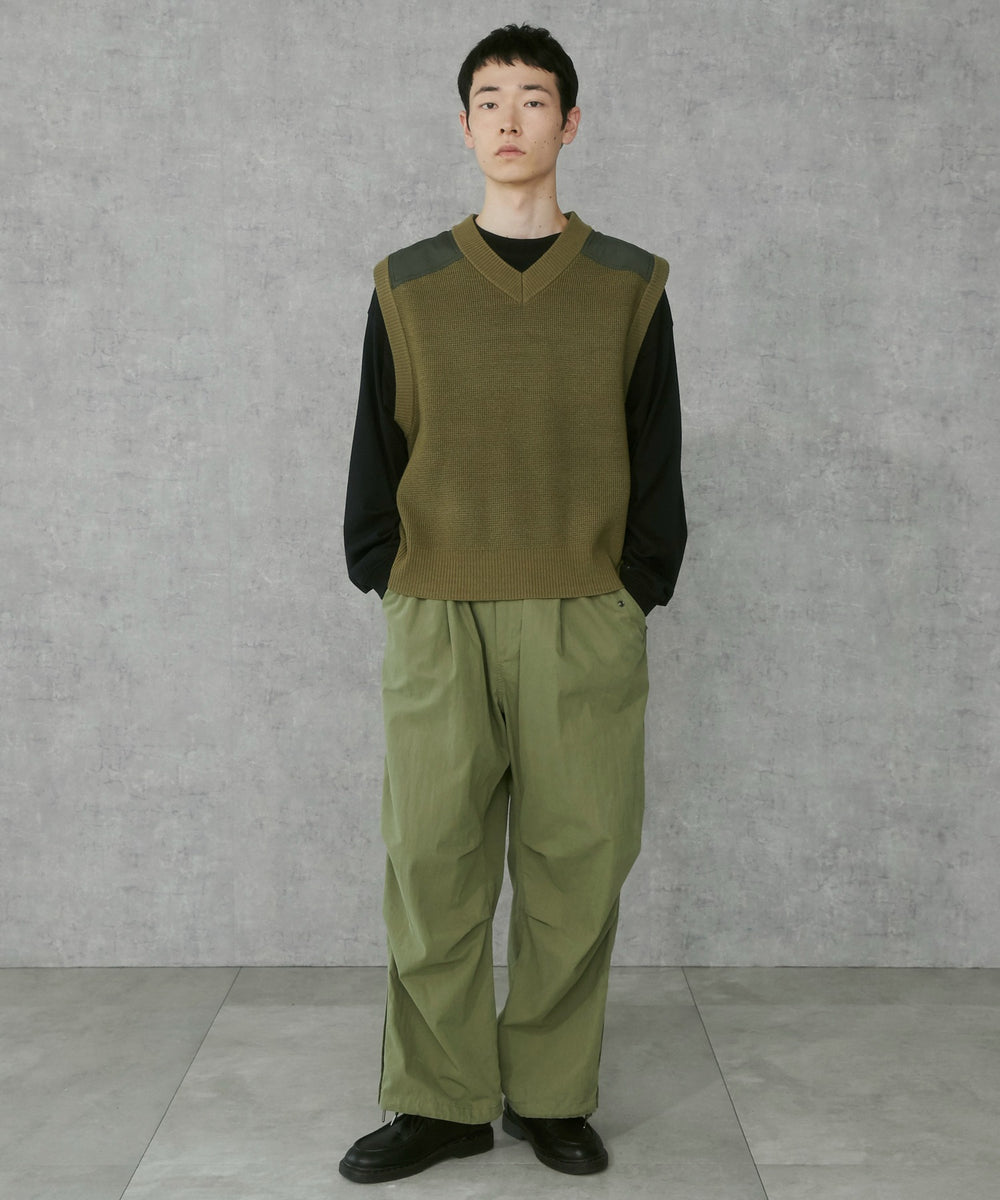 カーキ モデル：183cm L着用