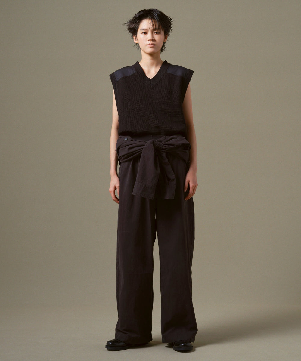 Vネックニットベスト