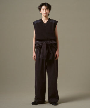 Vネックニットベスト