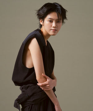 Vネックニットベスト