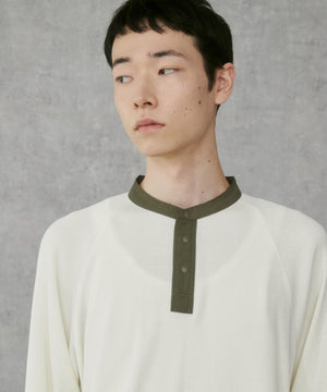 オフホワイト モデル：183cm L着用