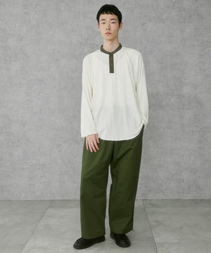 オフホワイト モデル：183cm L着用