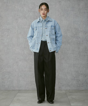 デニム淡加工 モデル：168cm M着用