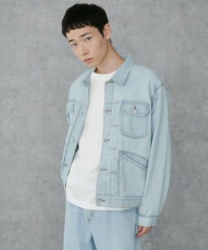 デニム淡加工　モデル:183cm L着用