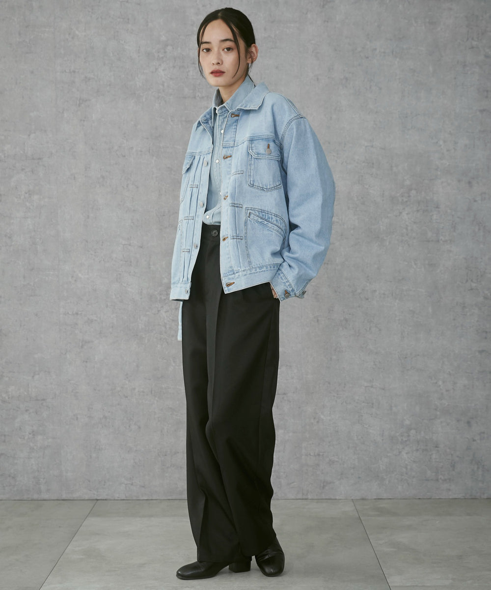 デニム淡加工 モデル：168cm M着用