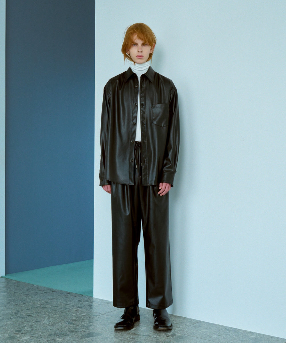 ブラック モデル：168cm M着用