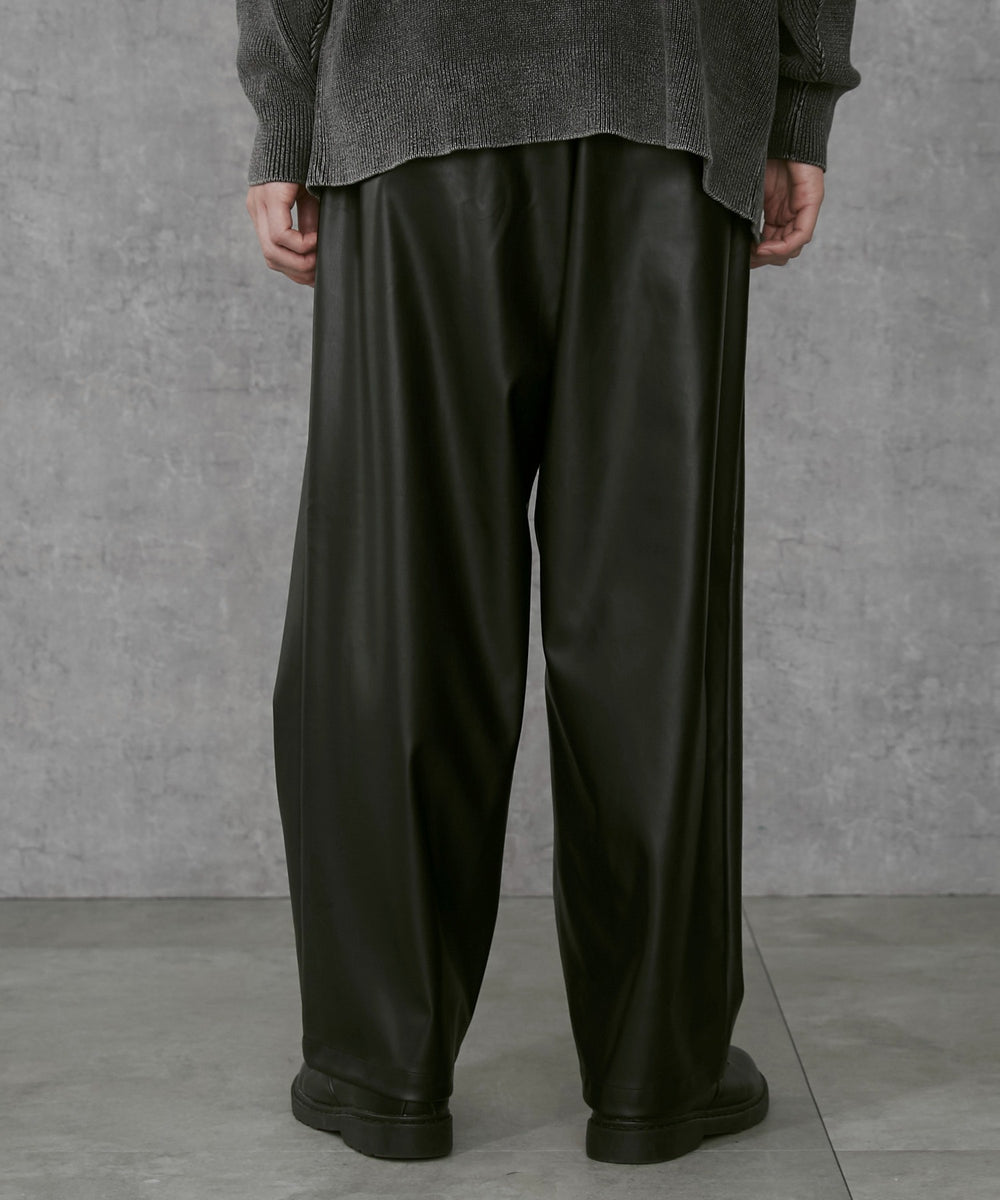 ブラック モデル：183cm L着用