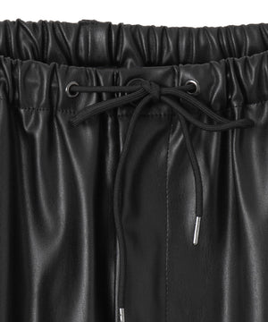 合皮イージータックパンツ