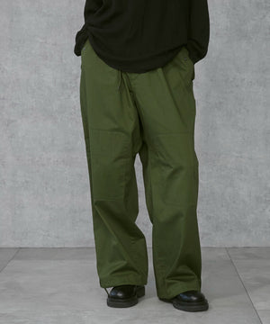 オリーブ モデル：168cm M着用