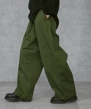 オリーブ モデル：168cm M着用