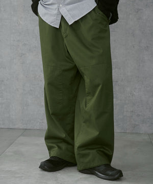 オリーブ モデル：168cm M着用