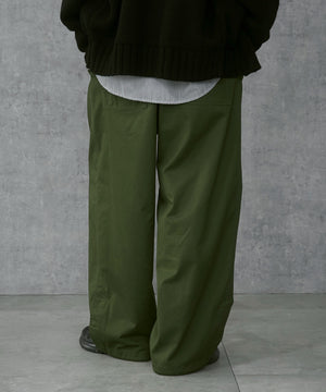 オリーブ モデル：168cm M着用