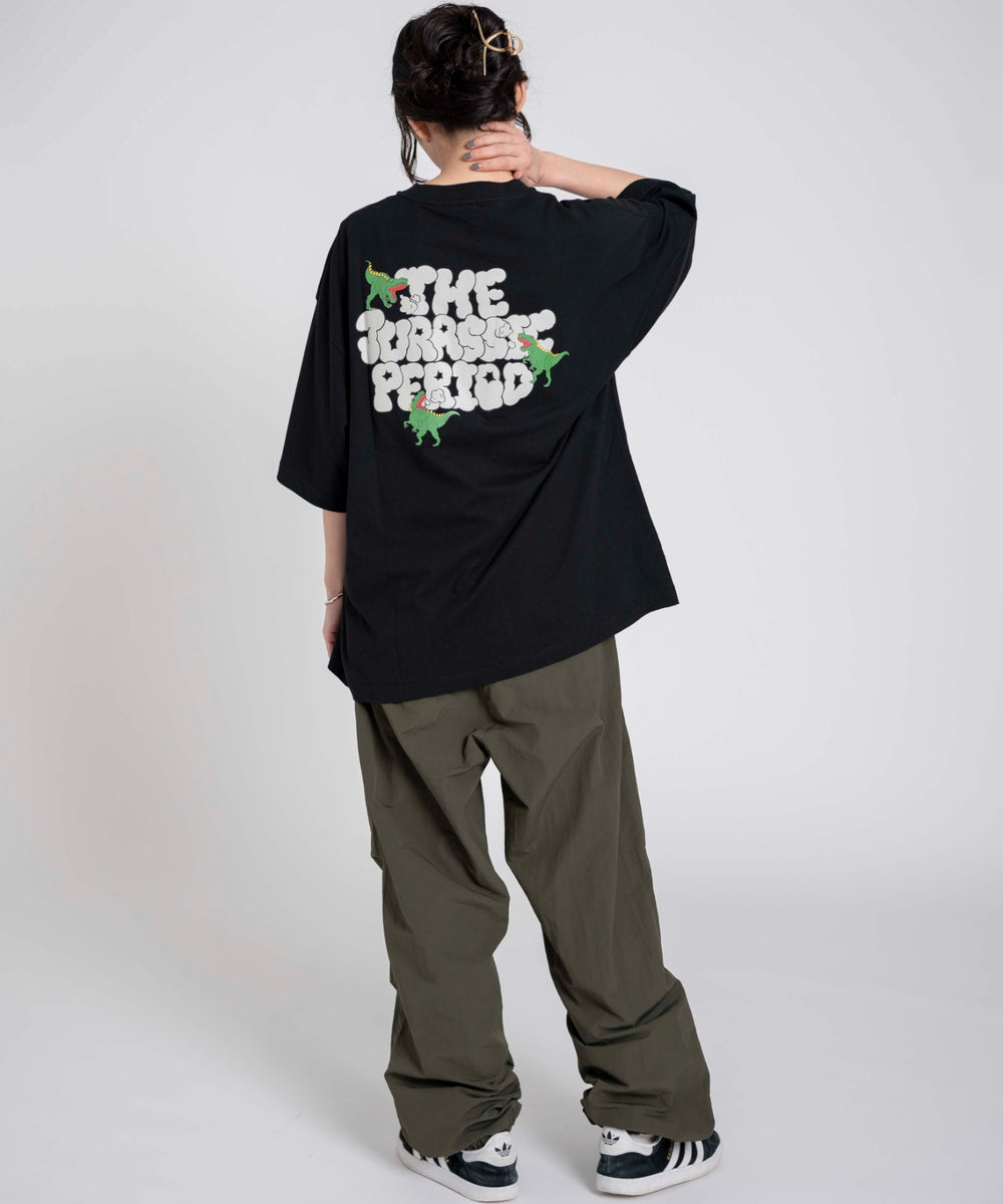 柄10 モデル:161cm M着用