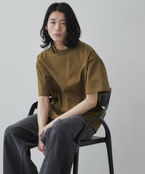 カーキ モデル：181cm L着用