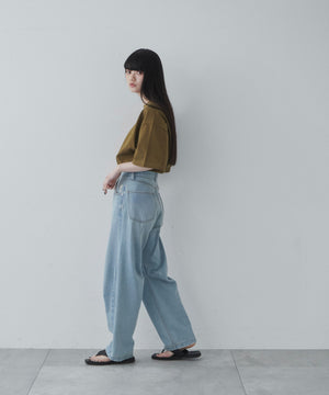 カーキ モデル：165cm M着用