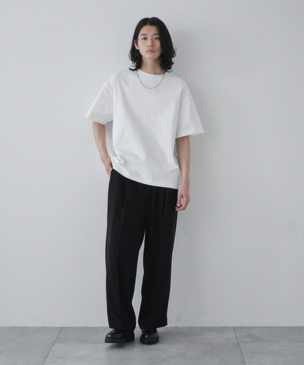 ホワイト モデル：181cm L着用