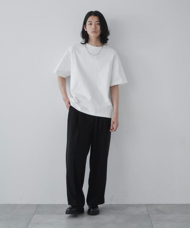 ホワイト モデル：181cm L着用