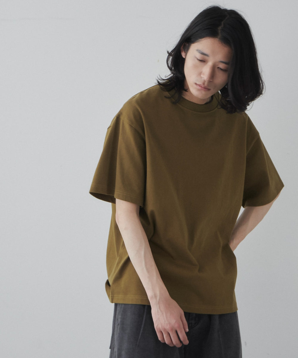 カーキ モデル：181cm L着用